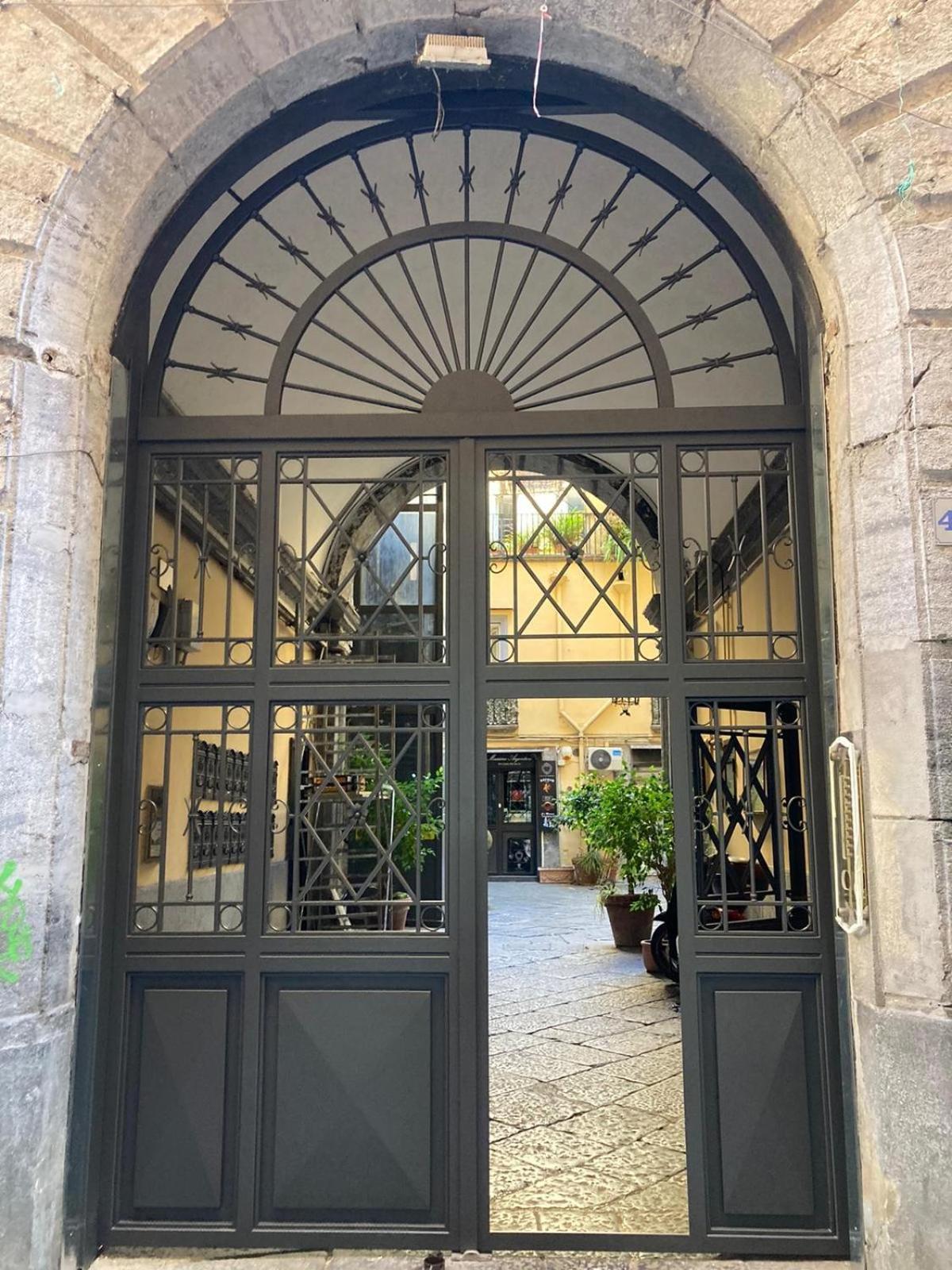 Casa Velata A Spaccanapoli Holiday home Naples